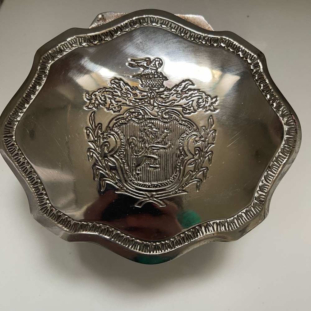 Silver Plate Box Lion on lid Lion Head Feet jewelry, trinkets